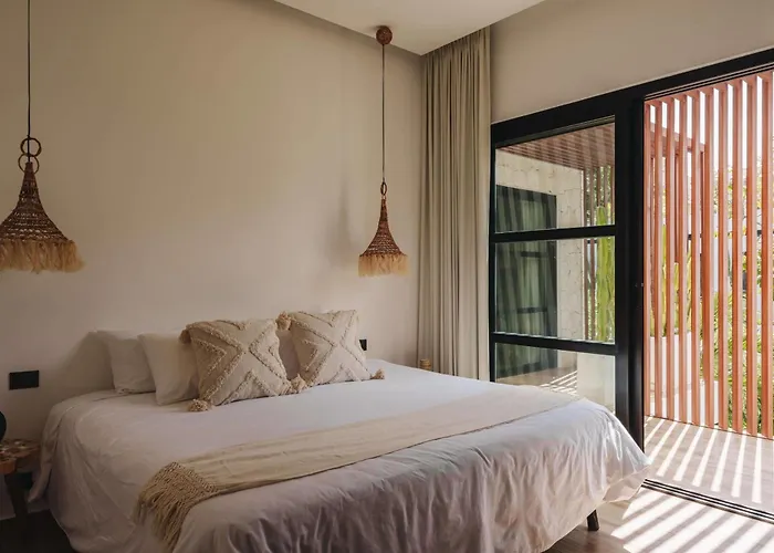 Luxe 8br Double Villa, Gated, Patio & Pool * Tulum