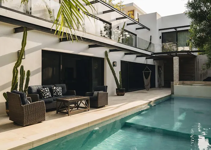 Casa de férias Luxe 8br Double Villa, Gated, Patio & Pool