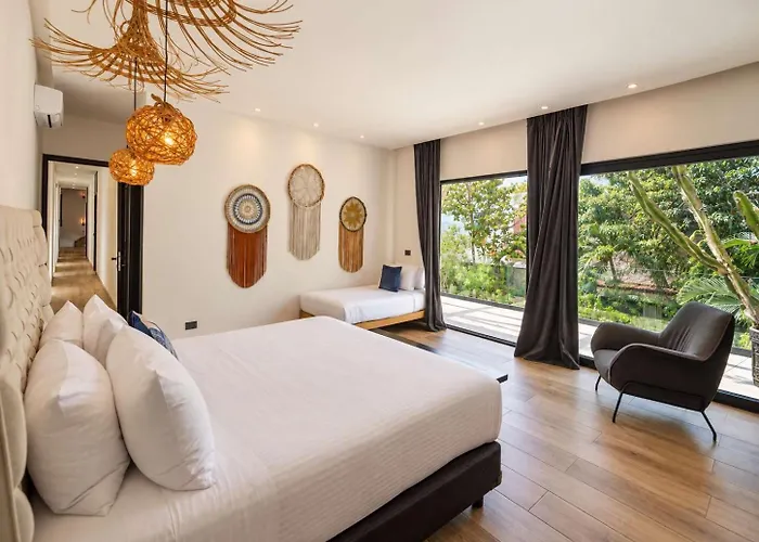 Luxe 8br Double Villa, Gated, Patio & Pool Casa de férias