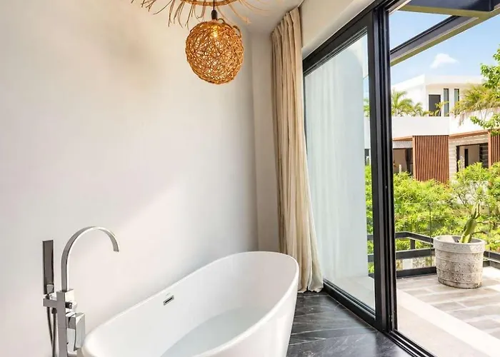 Luxe 8br Double Villa, Gated, Patio & Pool Tulum