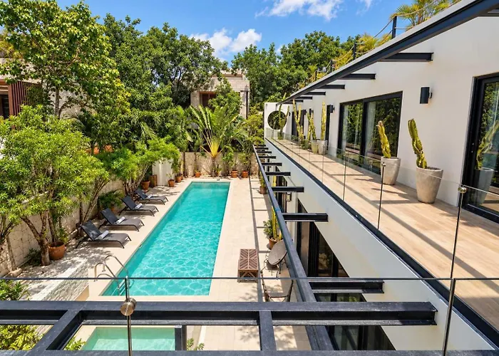 Casa de férias Luxe 8br Double Villa, Gated, Patio & Pool
