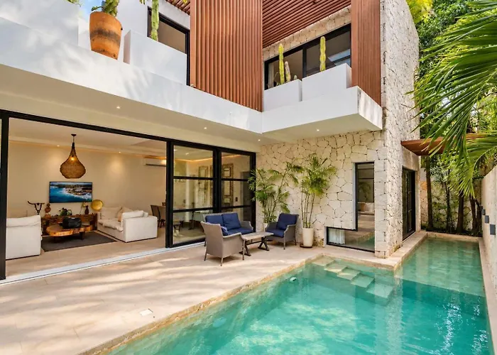 Luxe 8br Double Villa, Gated, Patio & Pool Casa de férias Tulum