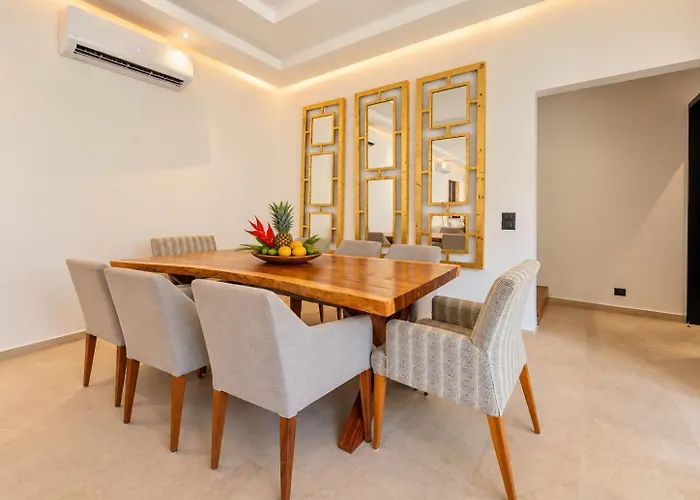 Luxe 8br Double Villa, Gated, Patio & Pool * Tulum