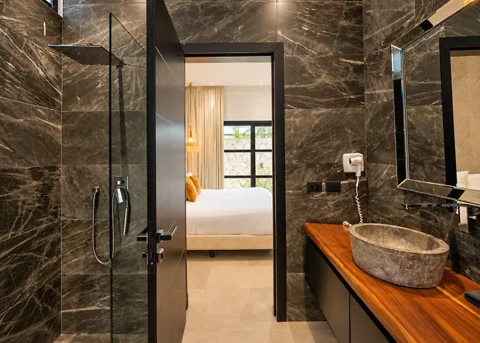 Luxe 8br Double Villa, Gated, Patio & Pool * Tulum