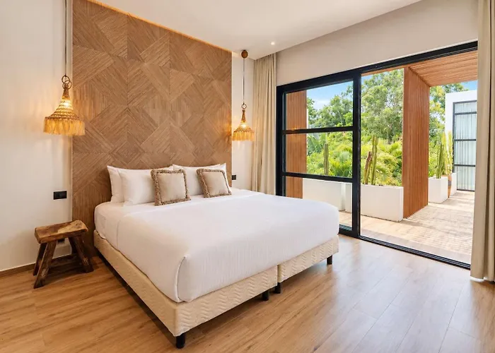 Luxe 8br Double Villa, Gated, Patio & Pool Tulum